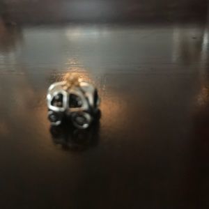 Authentic Pandora Royal Carriage White Pearl Charn